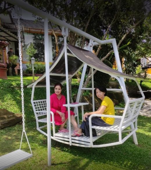 Villa Chacha At Macarena, Megamendung Buitenkant foto