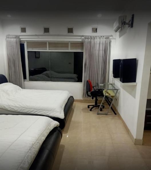 Villa Chacha At Macarena, Megamendung Buitenkant foto