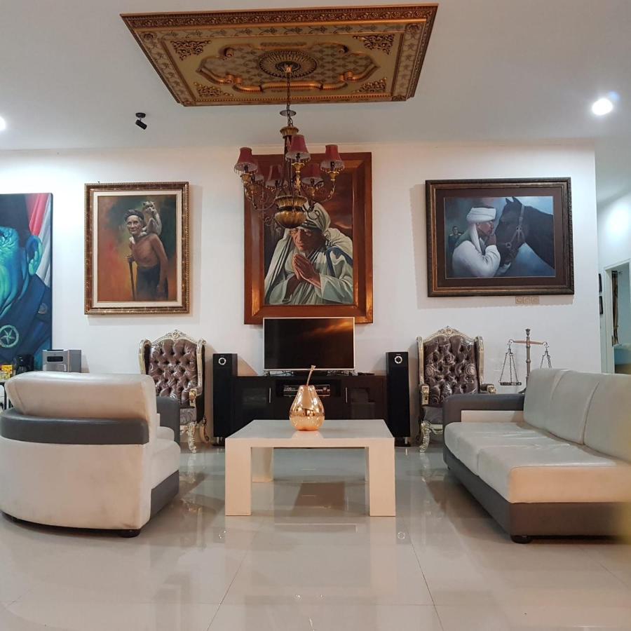 Villa Chacha At Macarena, Megamendung Buitenkant foto