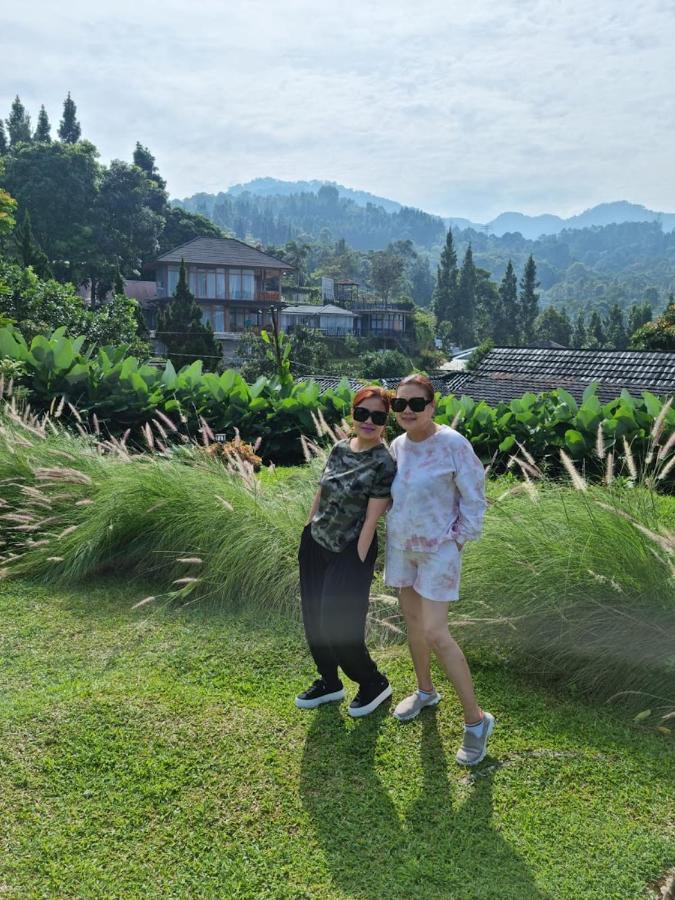 Villa Chacha At Macarena, Megamendung Buitenkant foto