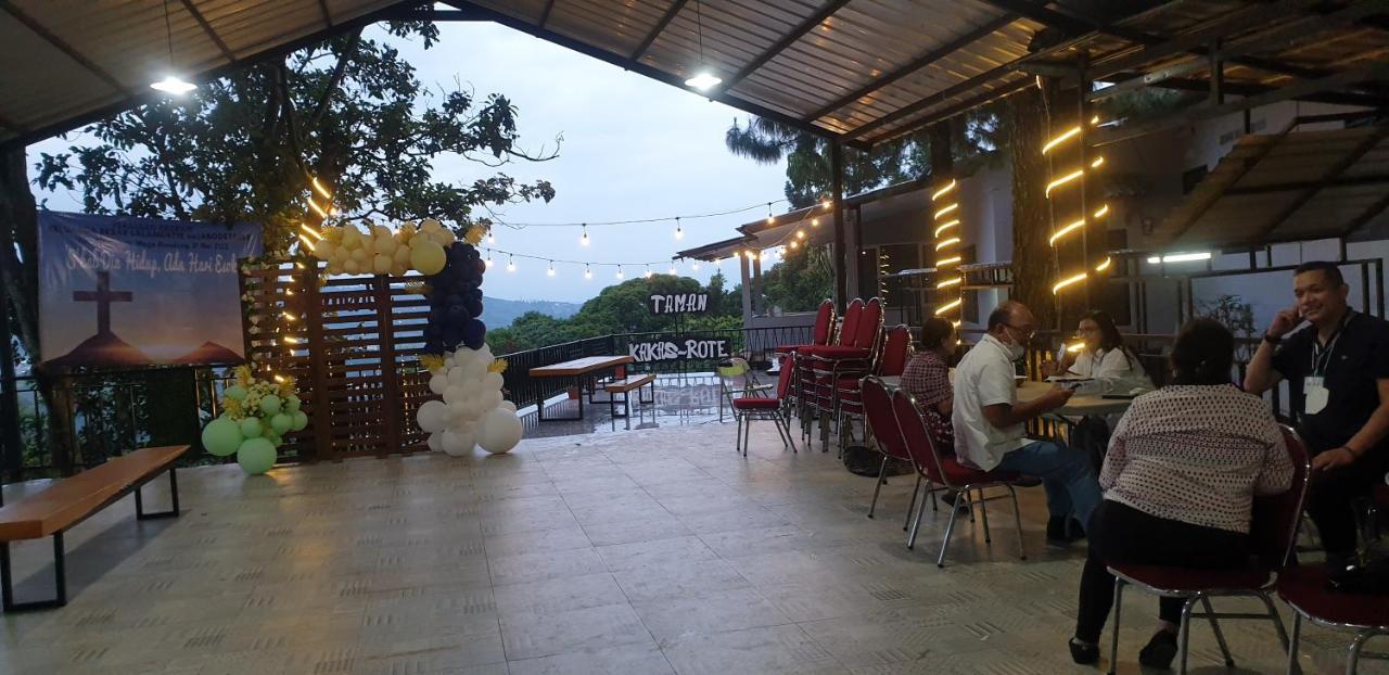 Villa Chacha At Macarena, Megamendung Buitenkant foto