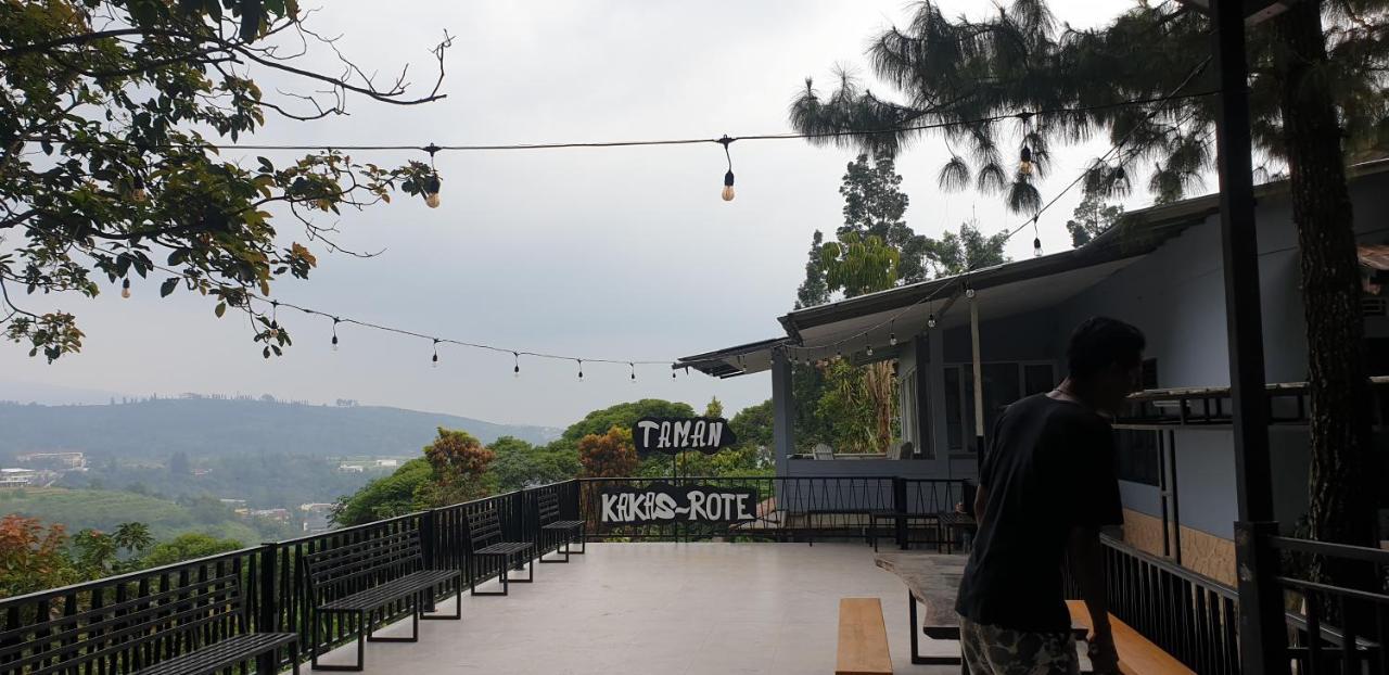 Villa Chacha At Macarena, Megamendung Buitenkant foto