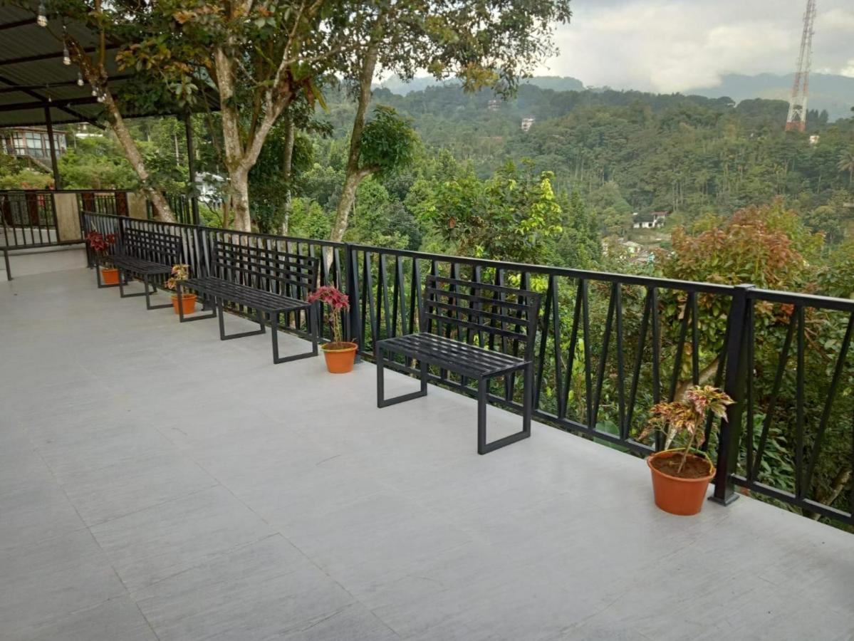 Villa Chacha At Macarena, Megamendung Buitenkant foto